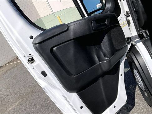Used 2025 RAM ProMaster 2500 w/ Convenience Group FWD image 25