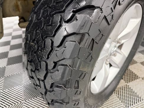 Used 2015 RAM 1500 ST w/ SXT Appearance Group image 22