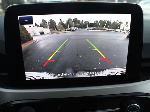 Used 2020 Ford Escape SE image 31