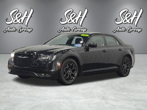 Used 2020 Chrysler 300 S AWD/4WD image 16
