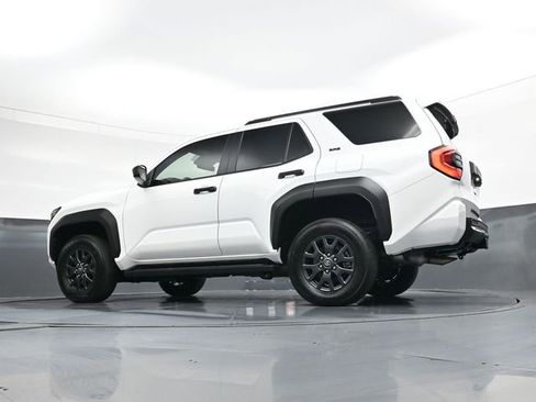 Used 2025 Toyota 4Runner SR5 image 36