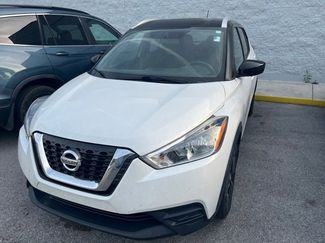 Used 2019 Nissan Kicks SV video 1