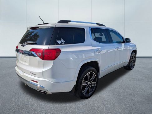 Used 2017 GMC Acadia Denali w/ Technology Package image 3