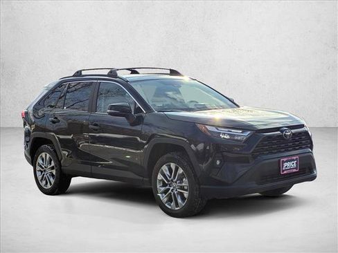 Used 2025 Toyota RAV4 XLE Premium image 3