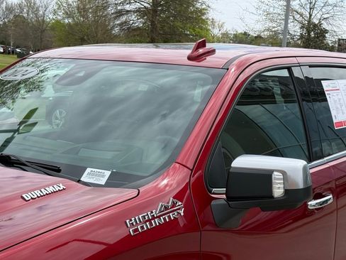 Used 2024 Chevrolet Silverado 1500 High Country w/ High Country Premium Package image 12