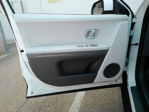 Used 2023 Hyundai Ioniq 5 SEL RWD image 11