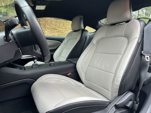 Used 2024 Ford Mustang GT Premium image 15