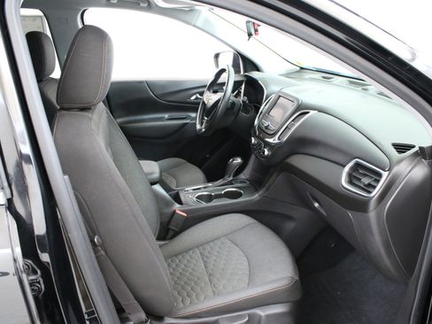 Used 2020 Chevrolet Equinox LT w/ Driver Convenience Package image 27