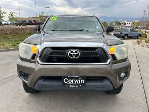 Used 2012 Toyota Tacoma 4x4 Double Cab w/ SR5 Pkg image 2