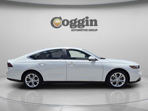 Certified 2025 Honda Accord LX image 7