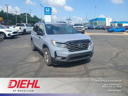 Used 2022 Honda Passport TrailSport image 1