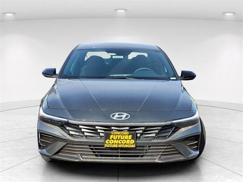 Certified 2025 Hyundai Elantra SEL w/ Cargo Package image 2
