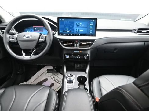 Certified 2025 Ford Escape SE w/ PHEV Premium Package FWD image 22