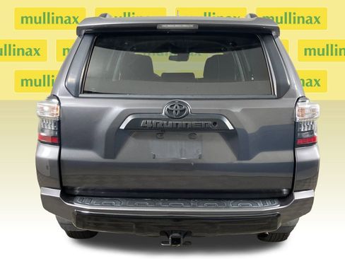 Used 2021 Toyota 4Runner TRD Off-Road image 7