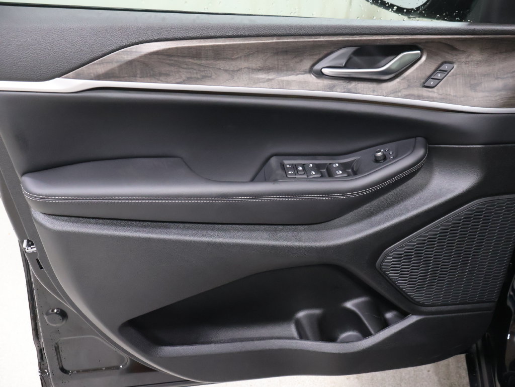 New 2027 Jeep Grand Cherokee Limited AWD/4WD image 10