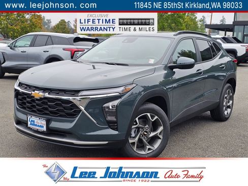 New 2026 Chevrolet Trax LT w/ Driver Confidence Package image 1