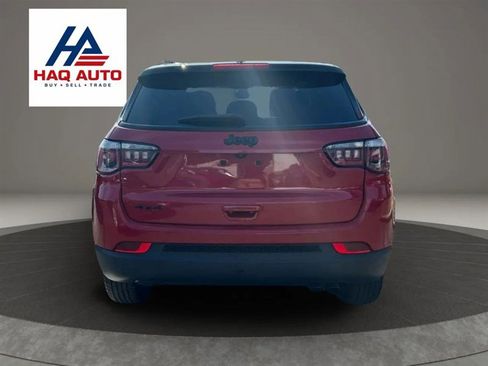 Used 2020 Jeep Compass Latitude AWD/4WD image 6