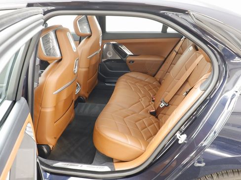 Certified 2025 BMW 760i xDrive w/ Executive Package image 16