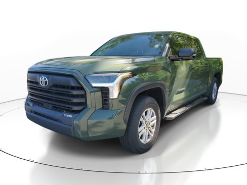Used 2023 Toyota Tundra SR5 w/ SR5 Premium Package image 3