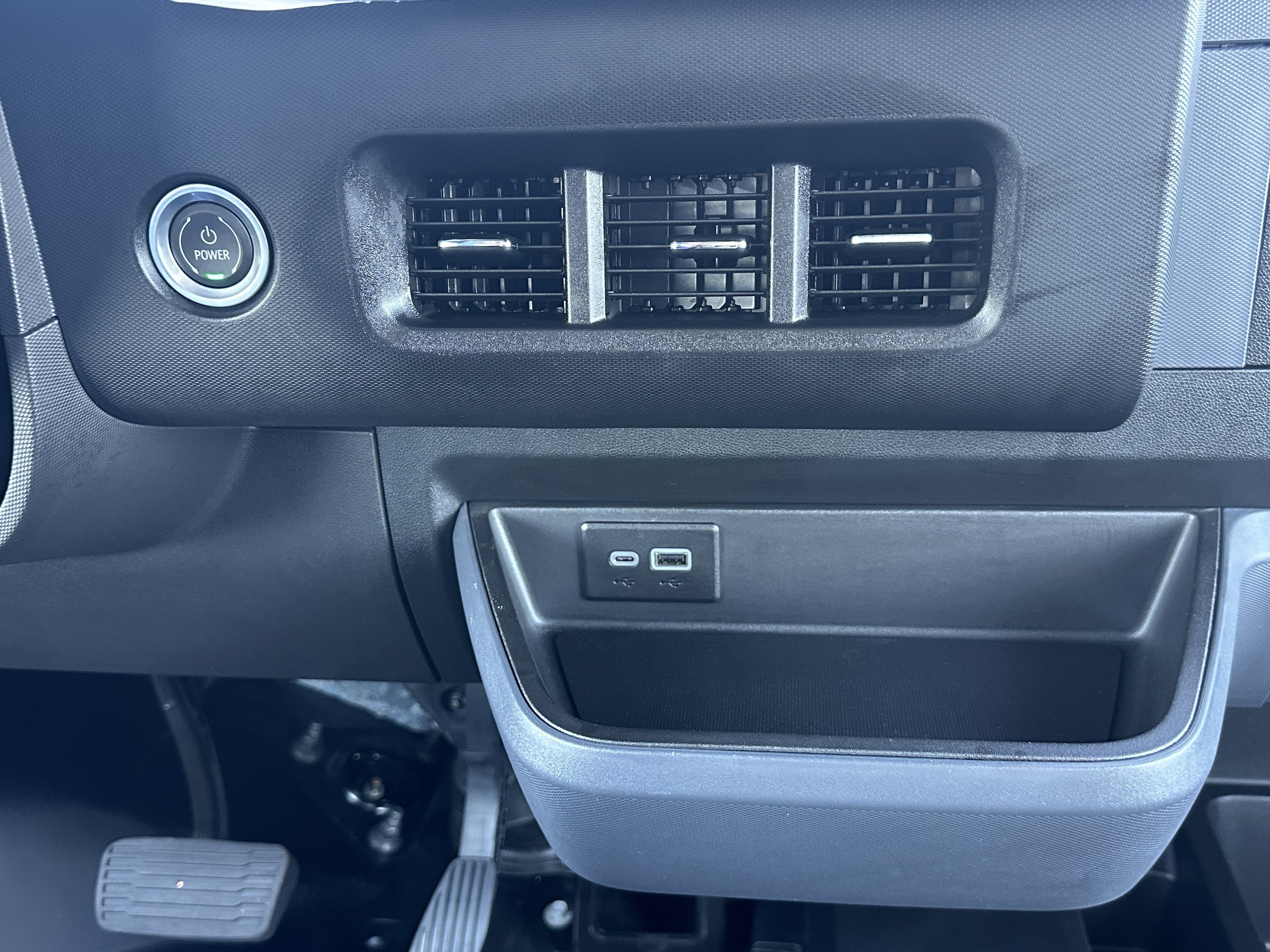 Used 2024 Chevrolet Brightdrop 400 w/ Commercial Equipment Package AWD/4WD image 25