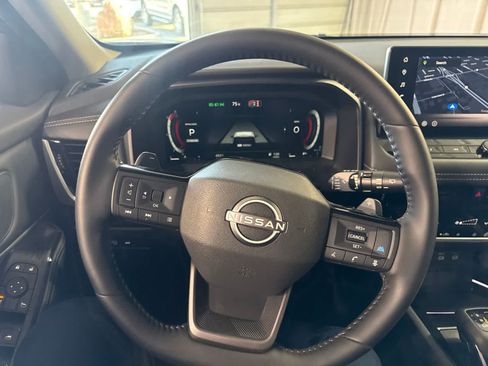 Used 2026 Nissan Rogue SL FWD image 24