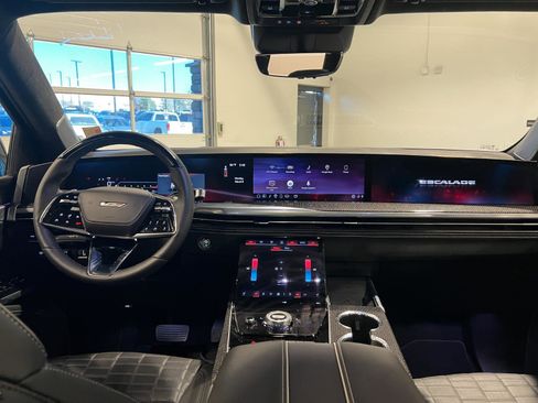 Used 2026 Cadillac Escalade V image 33