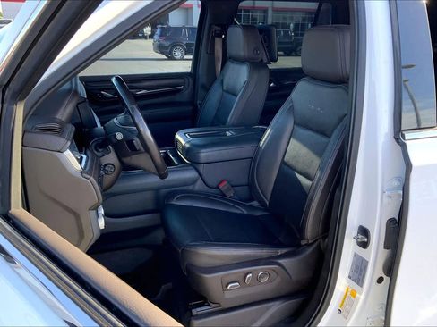 Used 2021 GMC Yukon Denali w/ Denali Ultimate Package AWD/4WD image 8