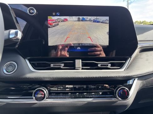 New 2026 Chevrolet Equinox LT w/ Convenience Package II image 17