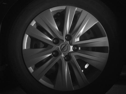 Used 2025 Nissan Sentra S image 14