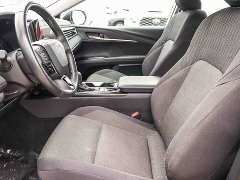 Certified 2025 Toyota Camry SE AWD/4WD image 17