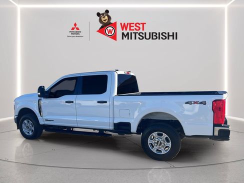 Used 2025 Ford F250 XLT AWD/4WD image 3