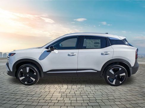 New 2026 Nissan Kicks SR image 7