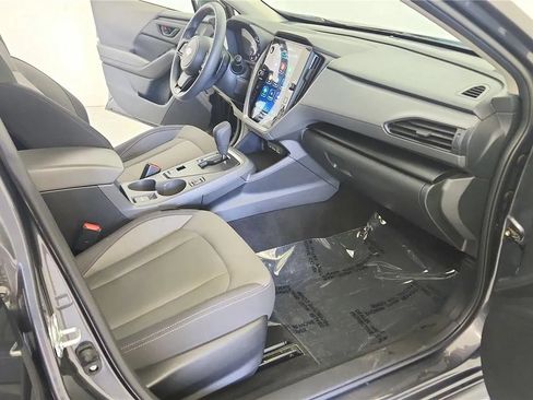 Used 2025 Subaru Crosstrek 2.5i Premium AWD/4WD image 36