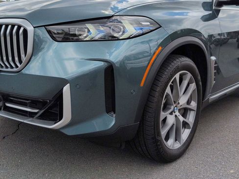 Used 2024 BMW X5 xDrive40i w/ Premium Package AWD/4WD image 11