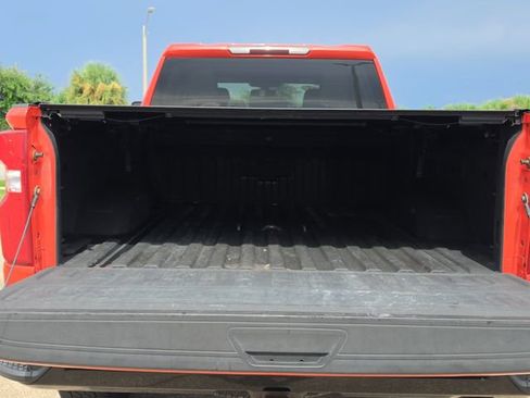 Used 2021 Chevrolet Silverado 2500 Custom w/ Custom Value Package AWD/4WD image 7