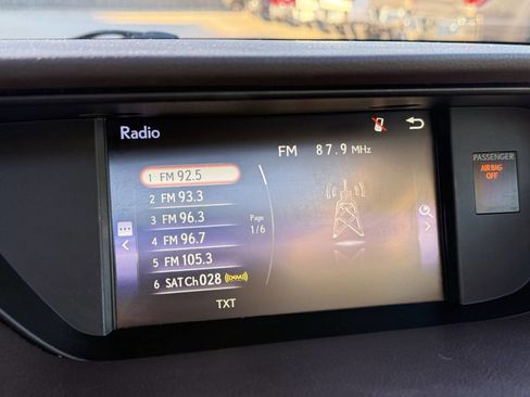 Used 2018 Lexus ES 350 w/ Premier Package FWD image 25