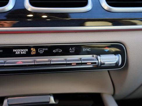 Used 2022 Mercedes-Benz GLS 450 4MATIC image 38