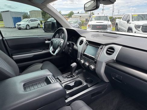Used 2019 Toyota Tundra SR5 AWD/4WD image 30