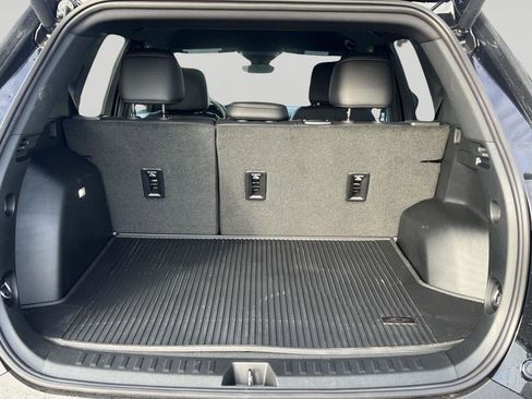 New 2026 Chevrolet Equinox LT w/ Convenience Package II AWD/4WD image 9
