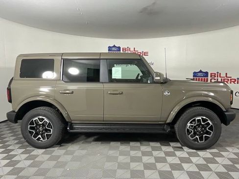 New 2025 Ford Bronco Outer Banks image 2