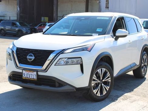 Used 2023 Nissan Rogue SV FWD image 8