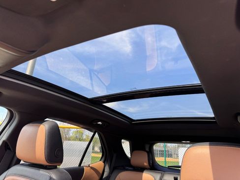 Used 2018 Chevrolet Equinox Premier image 15