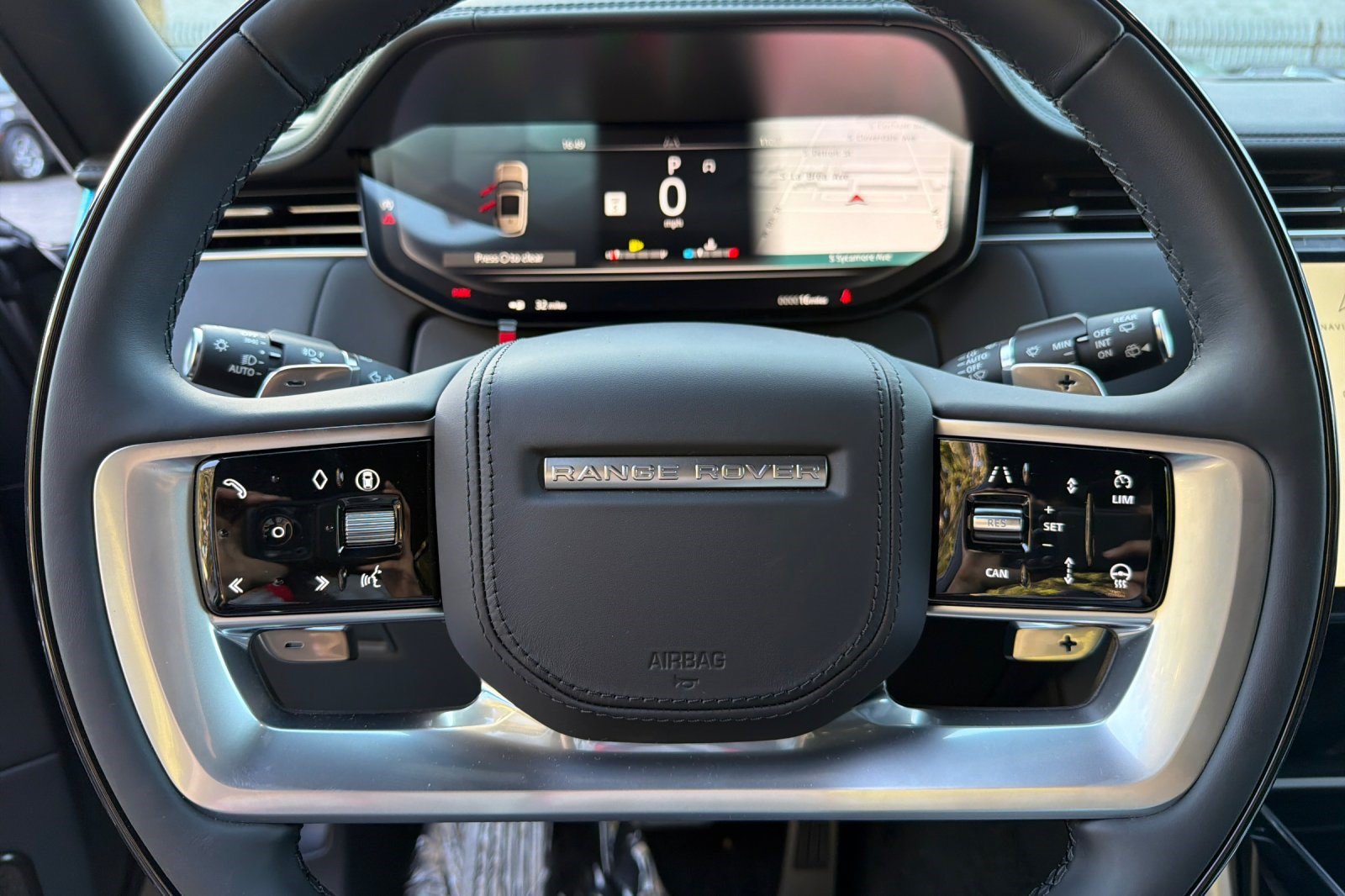 New 2027 Land Rover Range Rover Long Wheelbase Autobiography AWD/4WD image 10