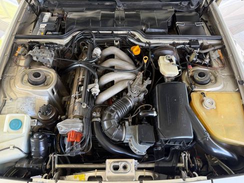 Used 1988 Porsche 944 Coupe RWD image 65