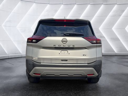 Used 2023 Nissan Rogue SV w/ SV Premium B Package image 4