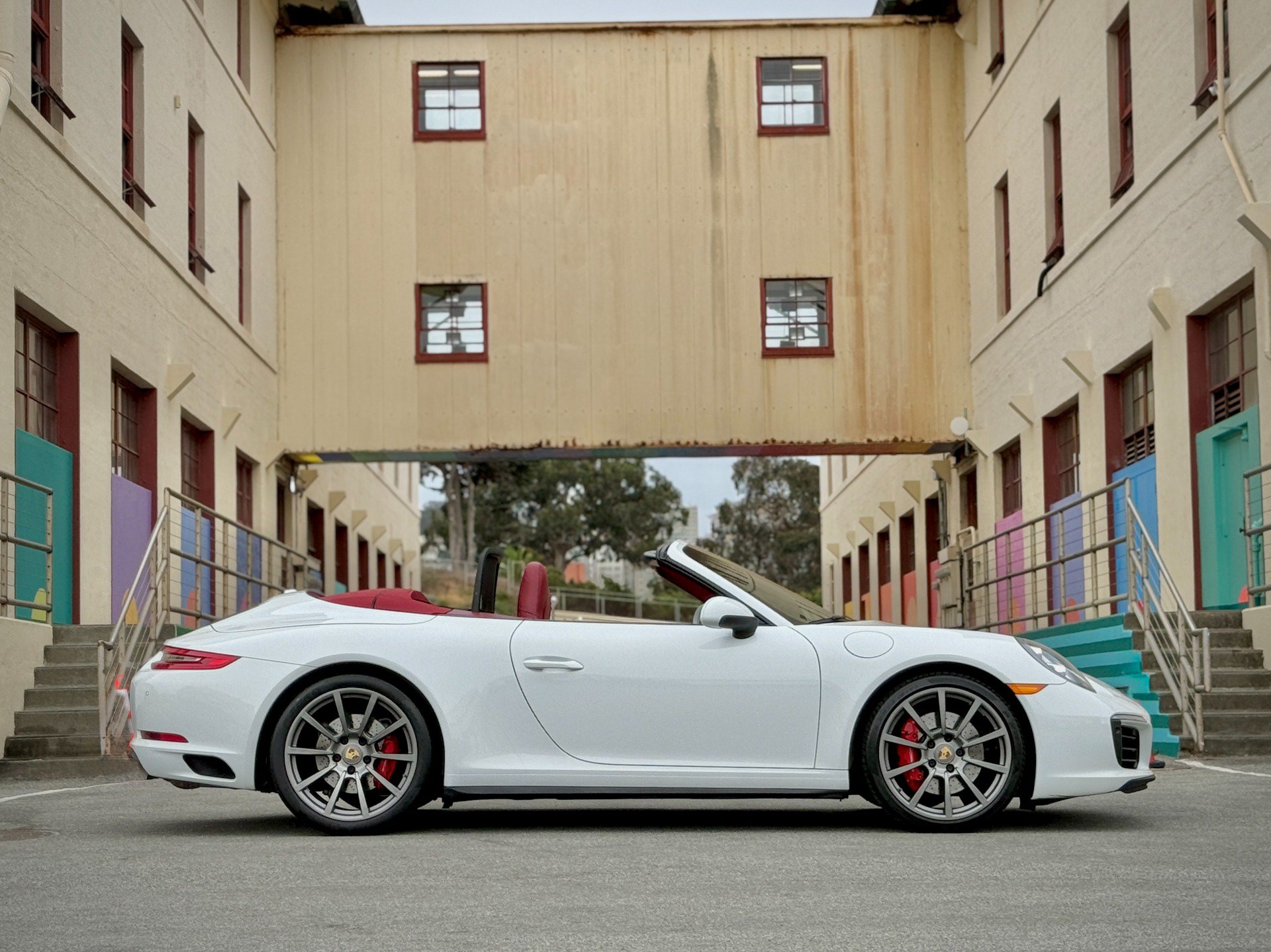 Used 2019 Porsche 911 Carrera 4S AWD/4WD image 12