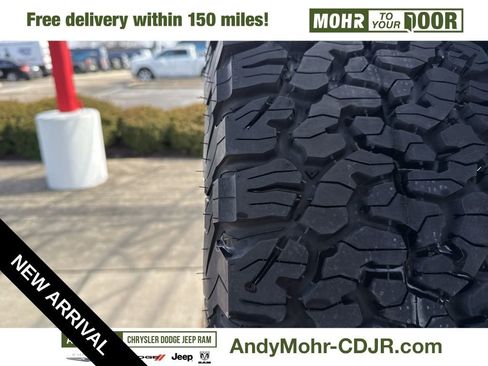 Used 2016 Jeep Wrangler Sahara w/ Connectivity Group image 23