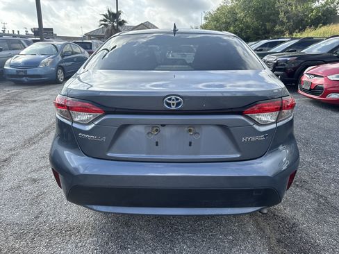 Used 2022 Toyota Corolla LE FWD image 4