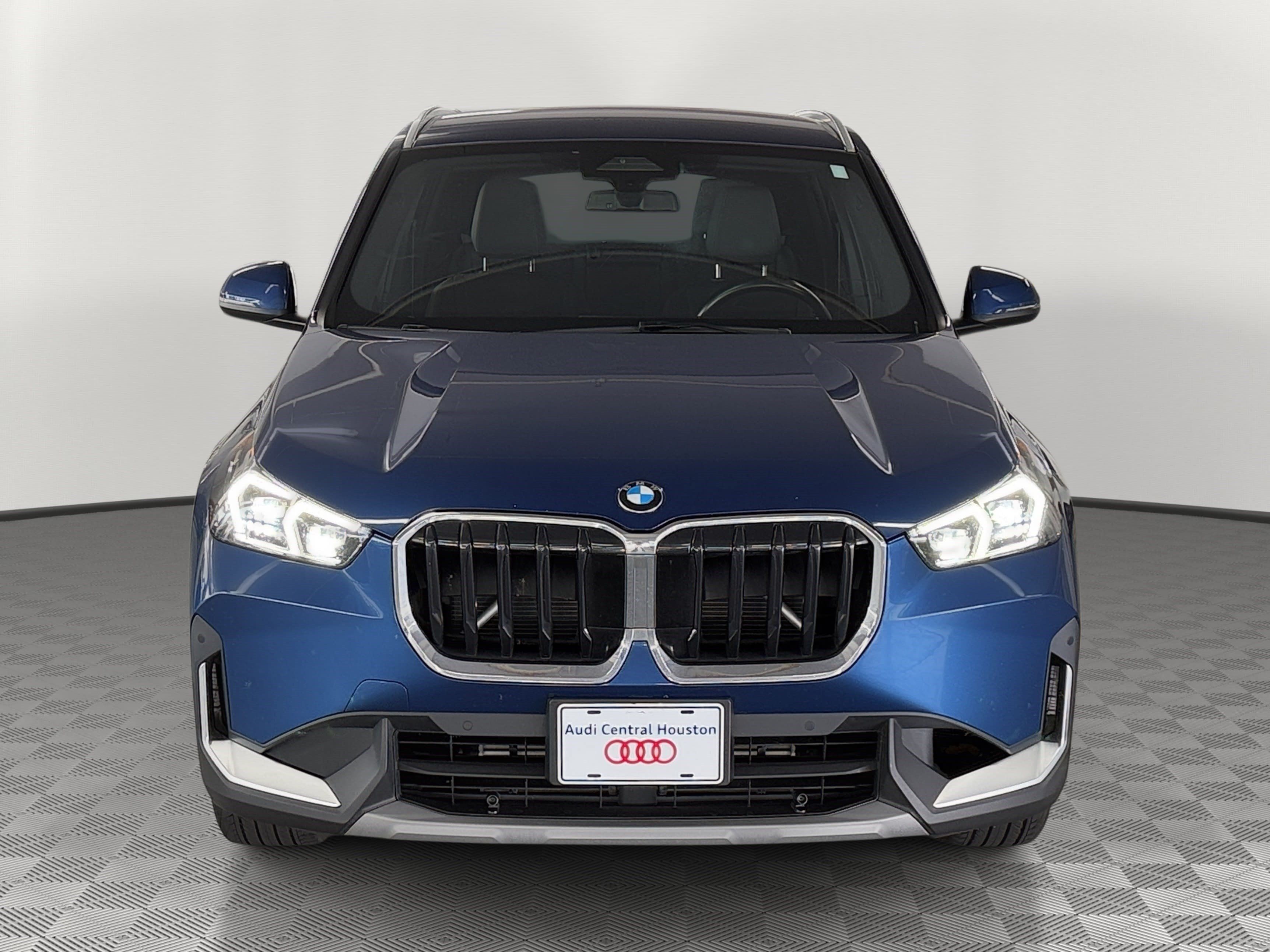 Used 2023 BMW X1 xDrive28i w/ Convenience Package AWD/4WD image 6