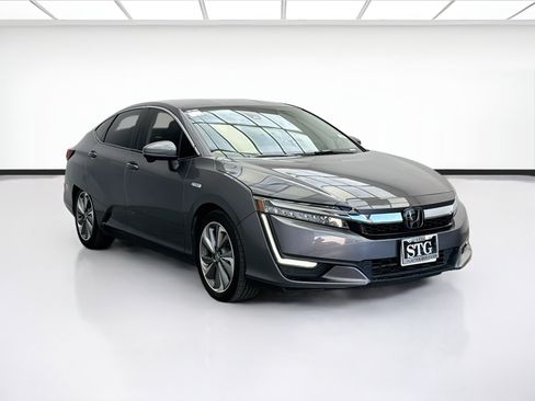 Used 2018 Honda Clarity Plug-In Hybrid image 3
